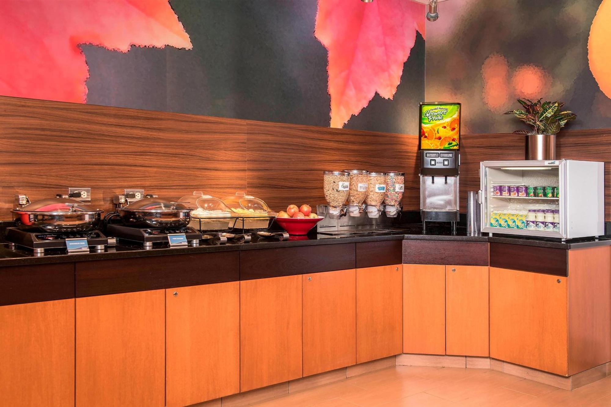 Fairfield Inn & Suites By Marriott Фредерик Экстерьер фото